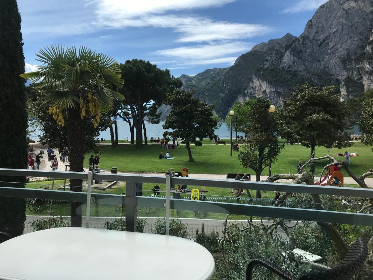 Appartement Lago Blu Riva del Garda Exterior foto