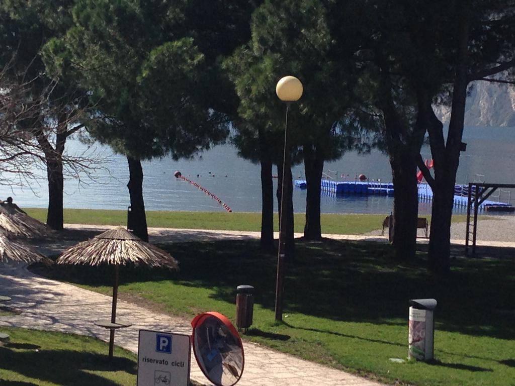Appartement Lago Blu Riva del Garda Exterior foto