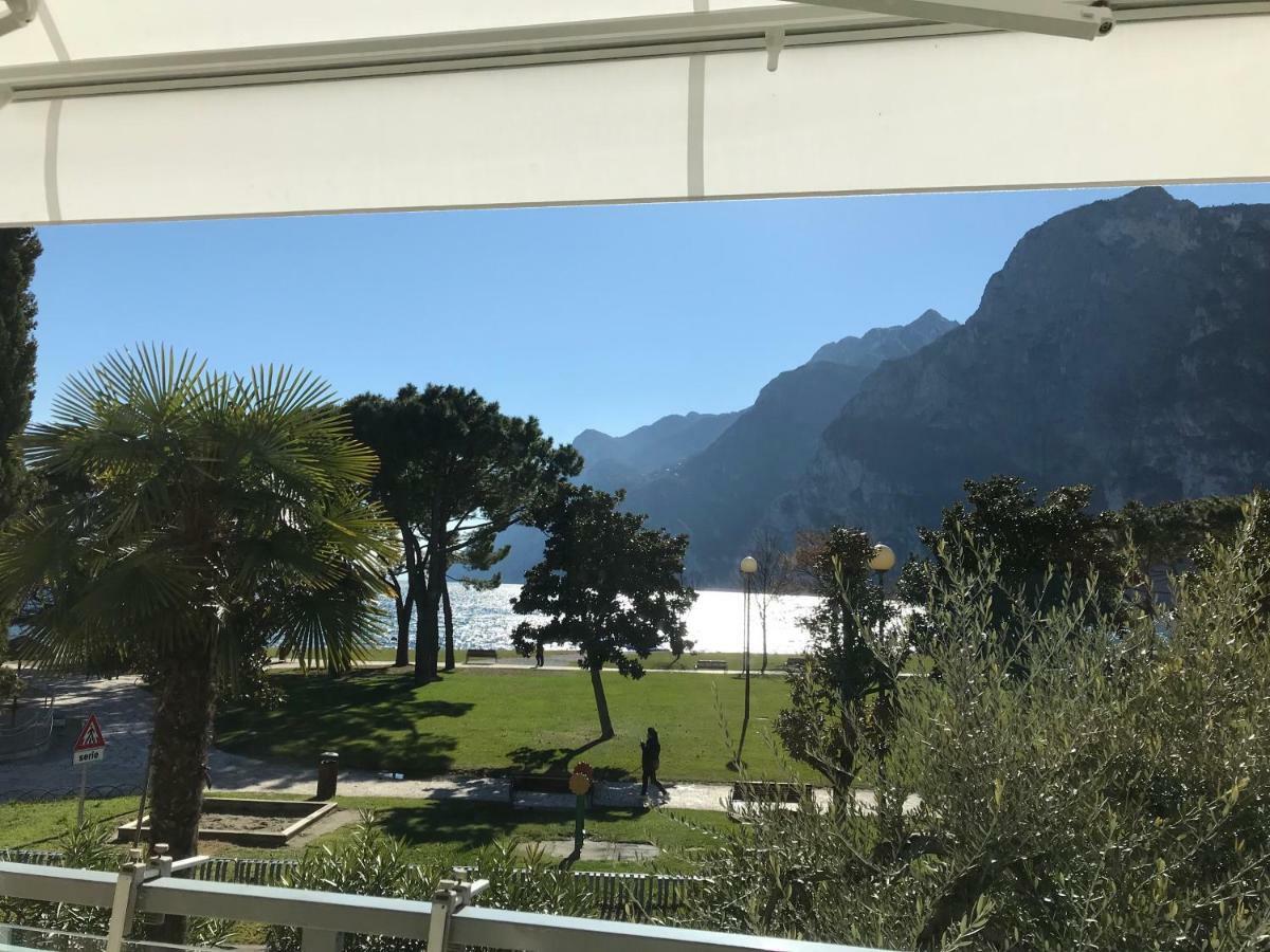 Appartement Lago Blu Riva del Garda Exterior foto