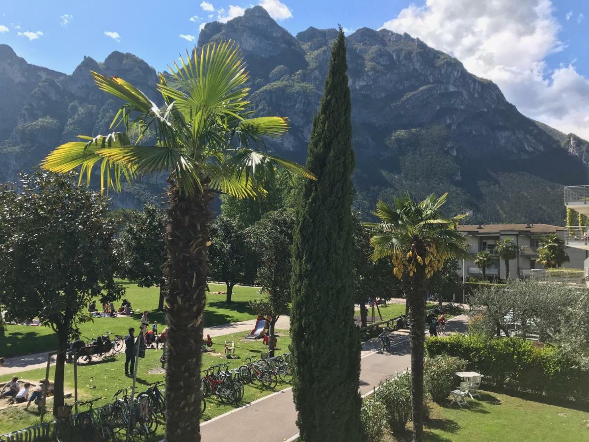 Appartement Lago Blu Riva del Garda Exterior foto